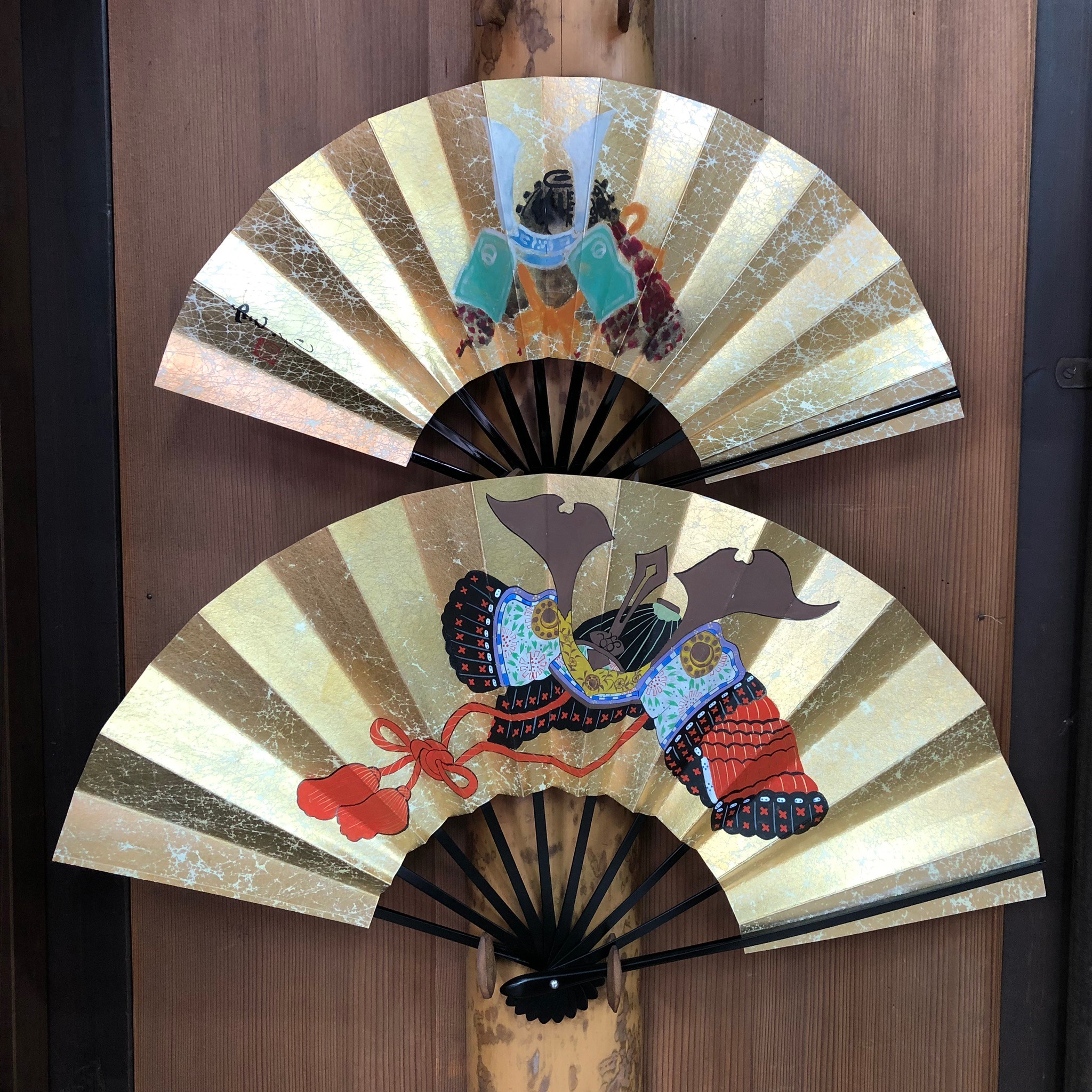 端午の節句】兜と菖蒲の飾り扇子 | 京都の扇子専門店：山武扇舗のブログ